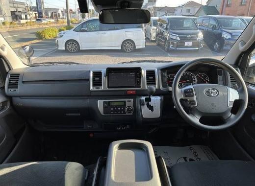 Toyota Hiace 214