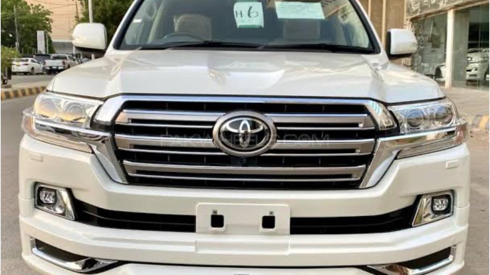 Toyota Land Cruiser V8 2020