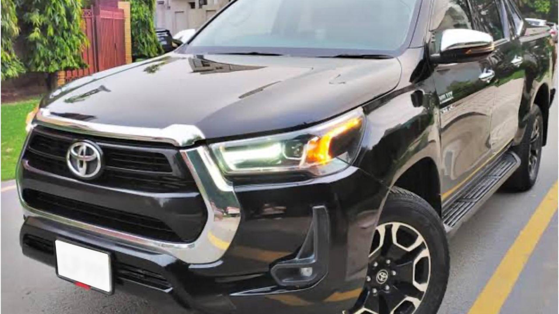 Toyota Revo 2020-2021